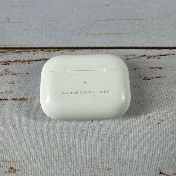Apple AirPods Pro 1st Generation Model A2190 Magsafe Wireless Charging Case Only - Picture 1 of 5